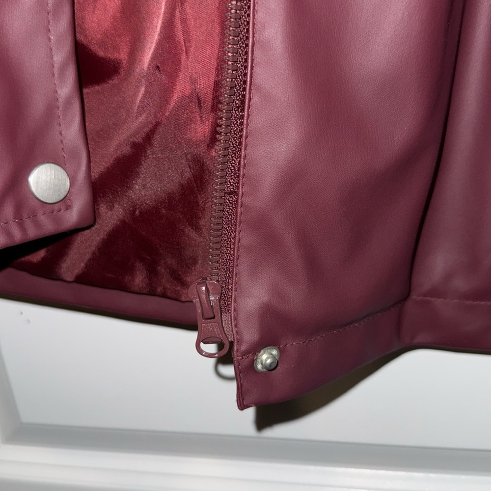 Red rain coat - Picture 3 of 6